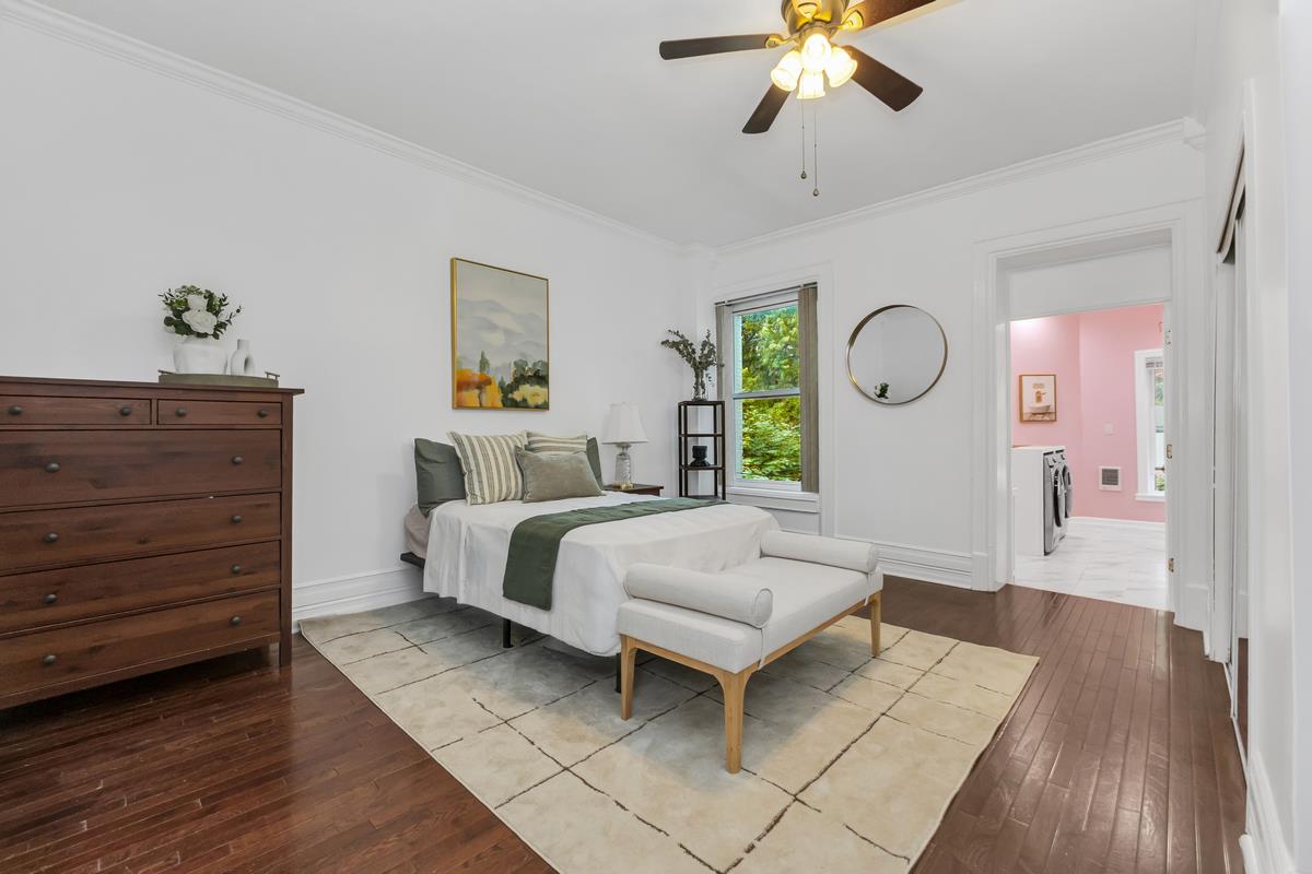 807 Lincoln Place