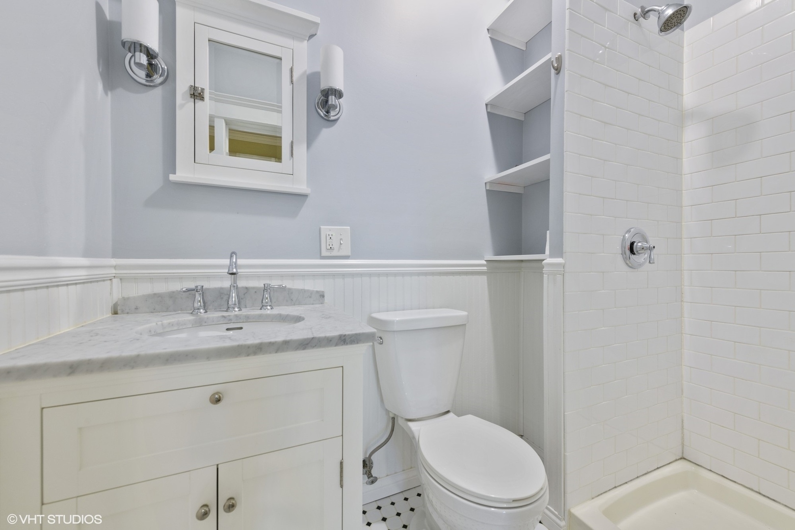 832 W Belle Plaine Avenue Unit: 3E