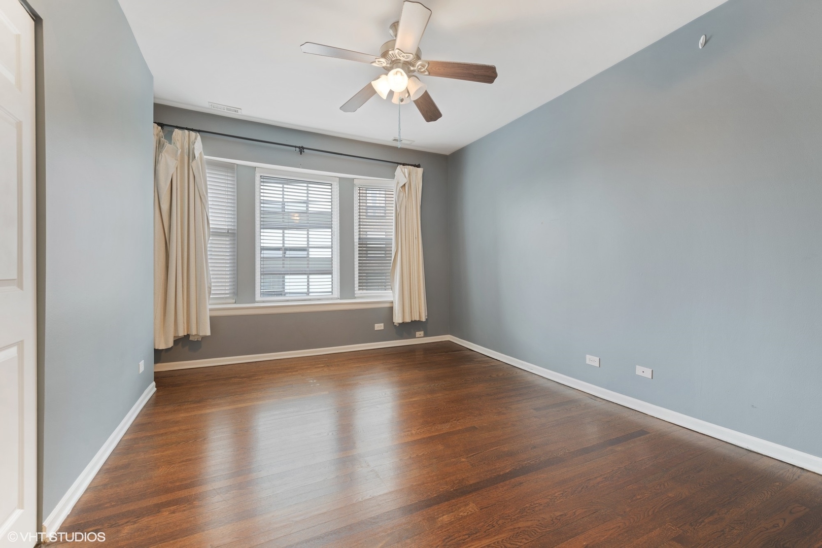 832 W Belle Plaine Avenue Unit: 3E