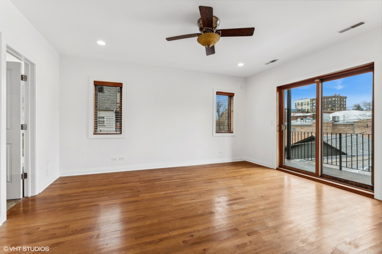 4345 S Indiana Avenue Unit: 2N