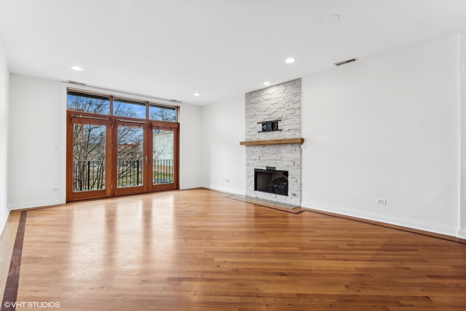 4345 S Indiana Avenue Unit: 2N