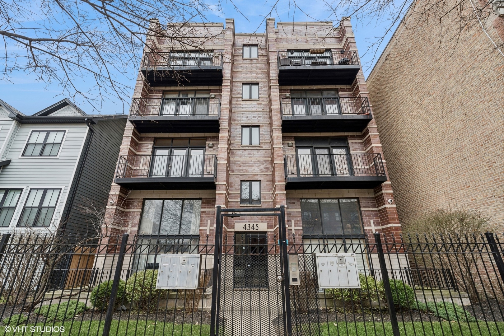 4345 S Indiana Avenue Unit: 2N