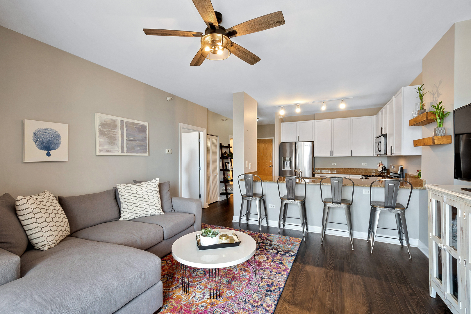 451 W Huron Street Unit: 1004