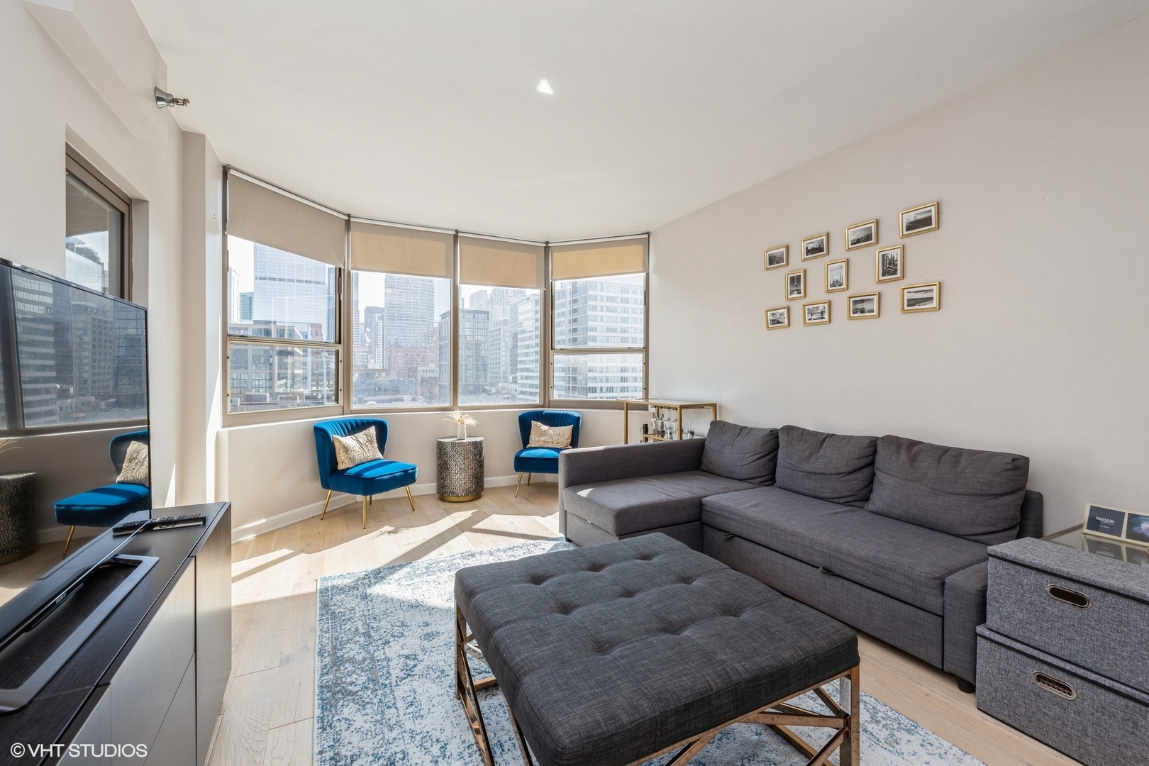 720 W Randolph Street Unit: 1004