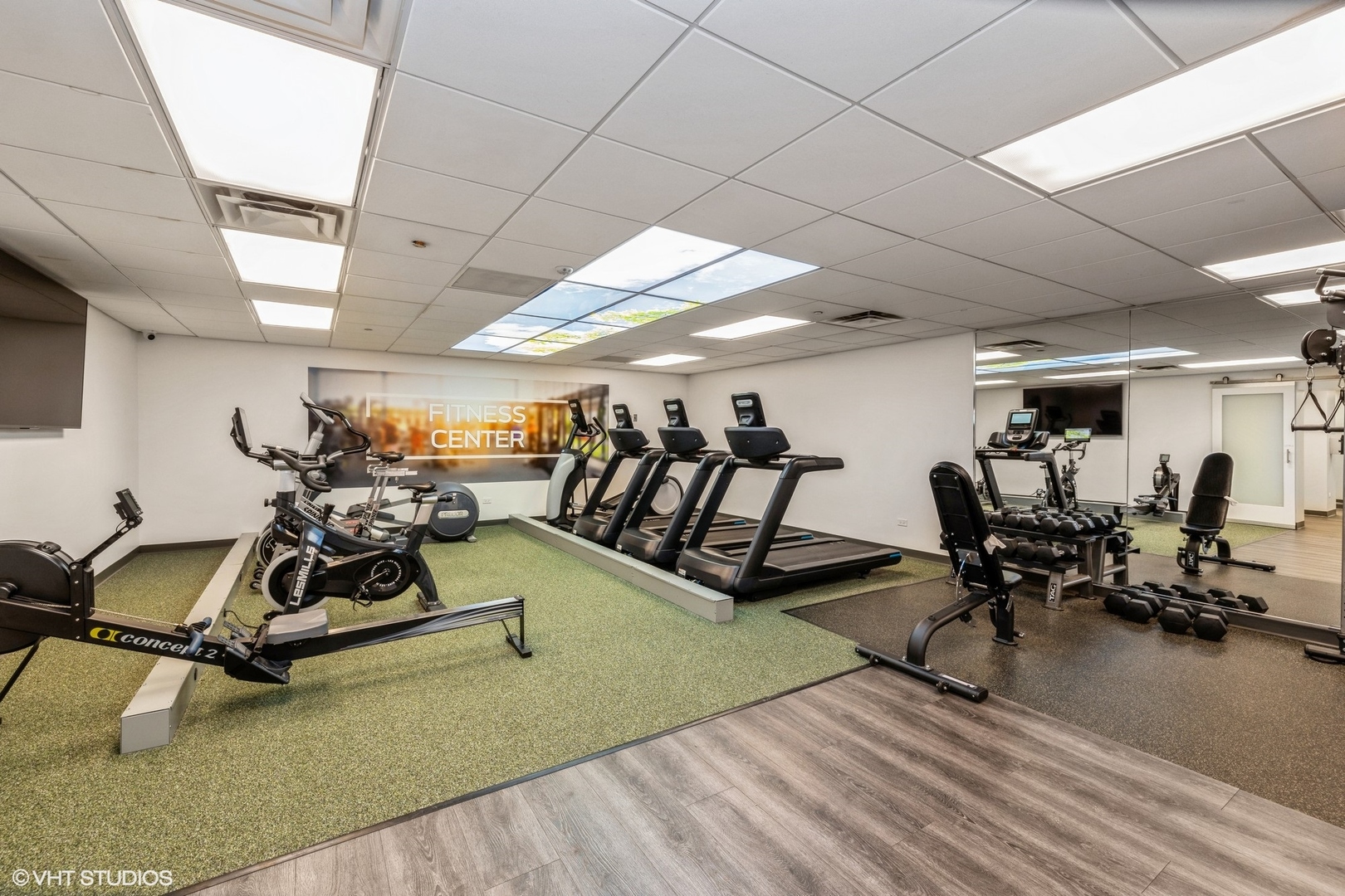 720 W Randolph Street Unit: 1004