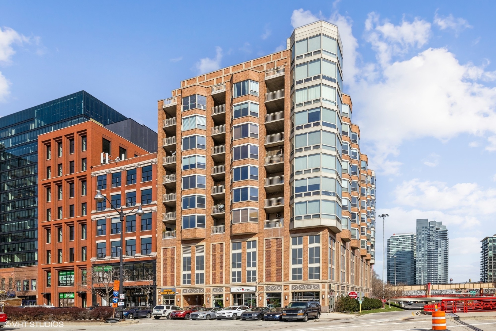 720 W Randolph Street Unit: 1004