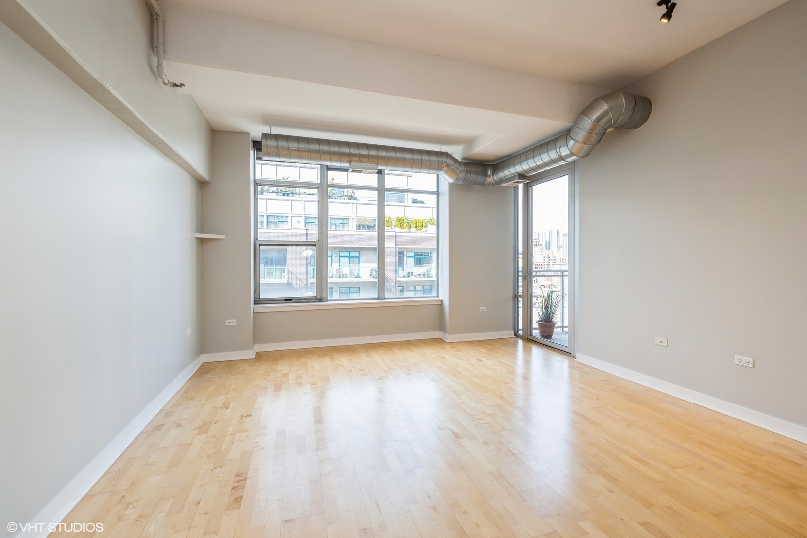 901 W Madison Street Unit: 816