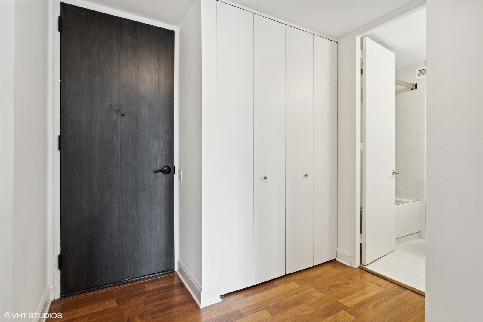 1030 N State Street Unit: 27J