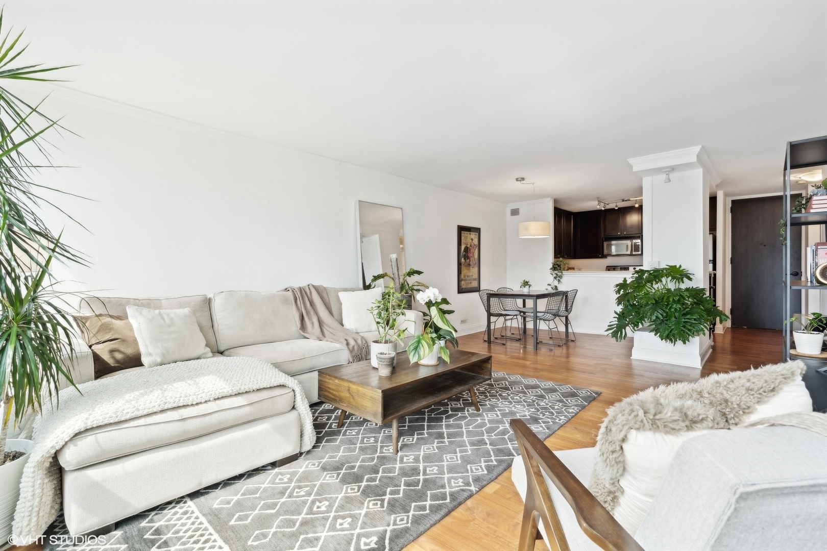1030 N State Street Unit: 27J