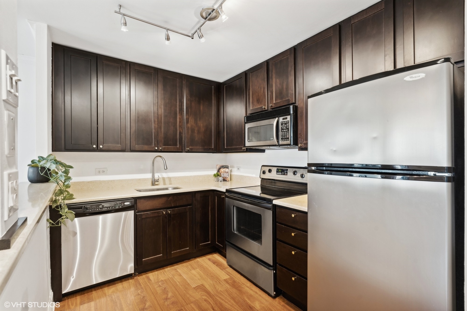 1030 N State Street Unit: 27J