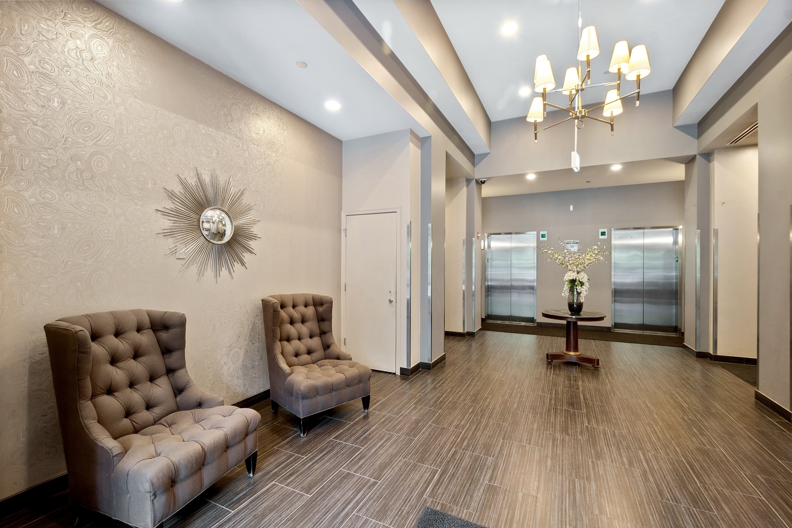 451 W Huron Street Unit: 1004