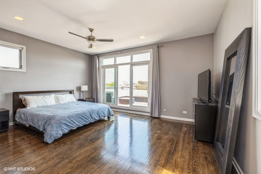 927 N Hermitage Avenue Unit: 3