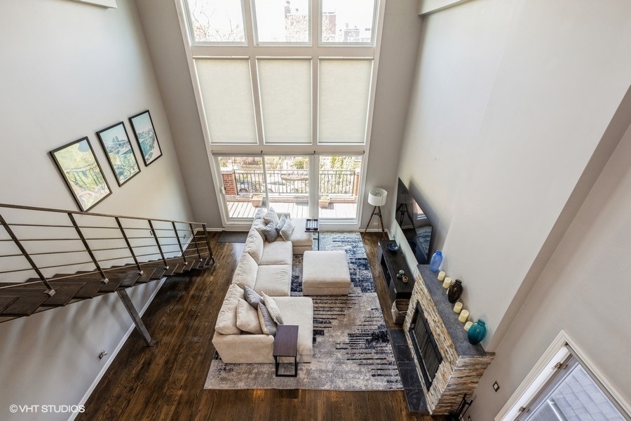 927 N Hermitage Avenue Unit: 3