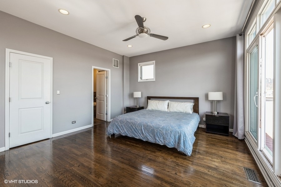 927 N Hermitage Avenue Unit: 3