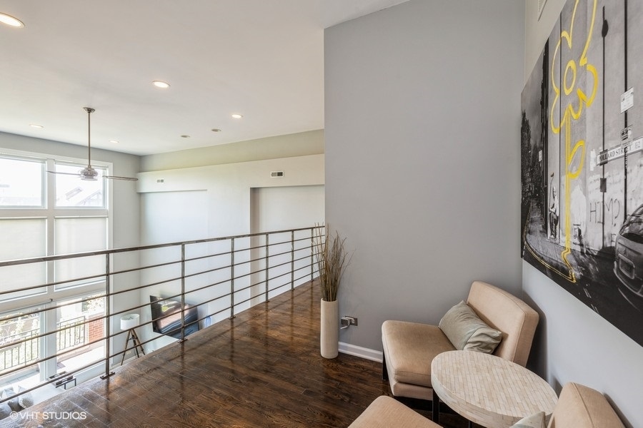 927 N Hermitage Avenue Unit: 3