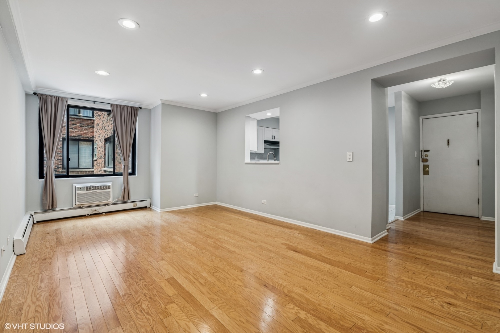 2336 N Commonwealth Avenue Unit: 108
