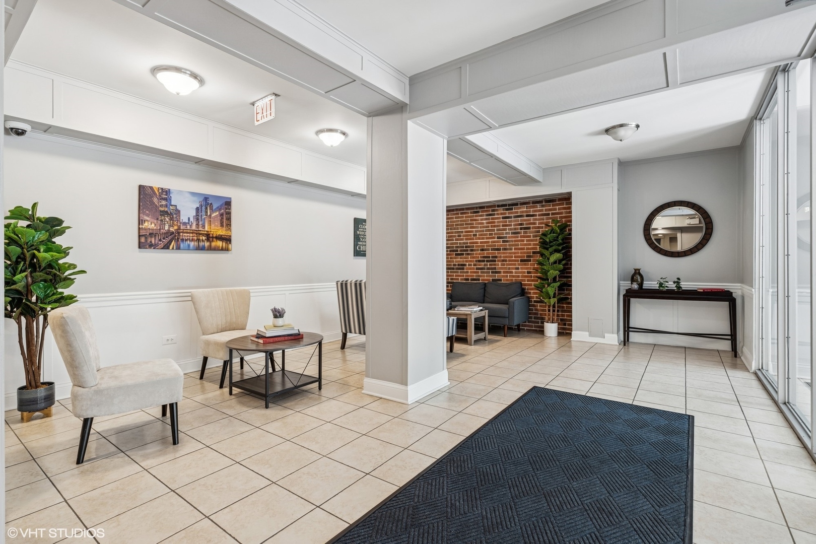 2336 N Commonwealth Avenue Unit: 108