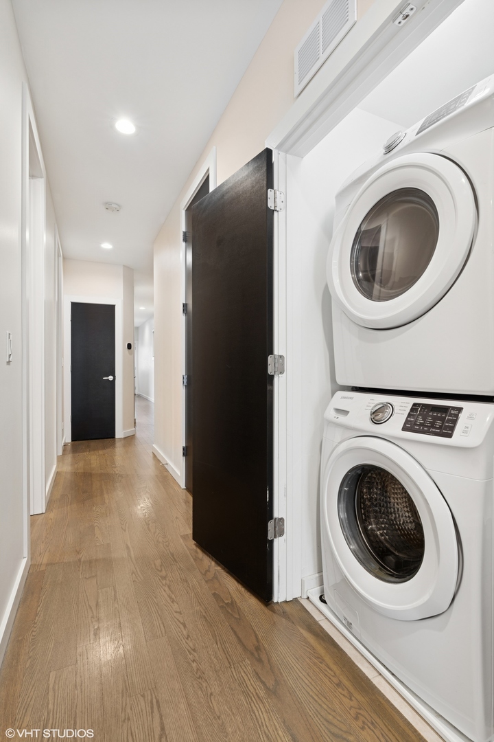 927 N Damen Avenue Unit: 2