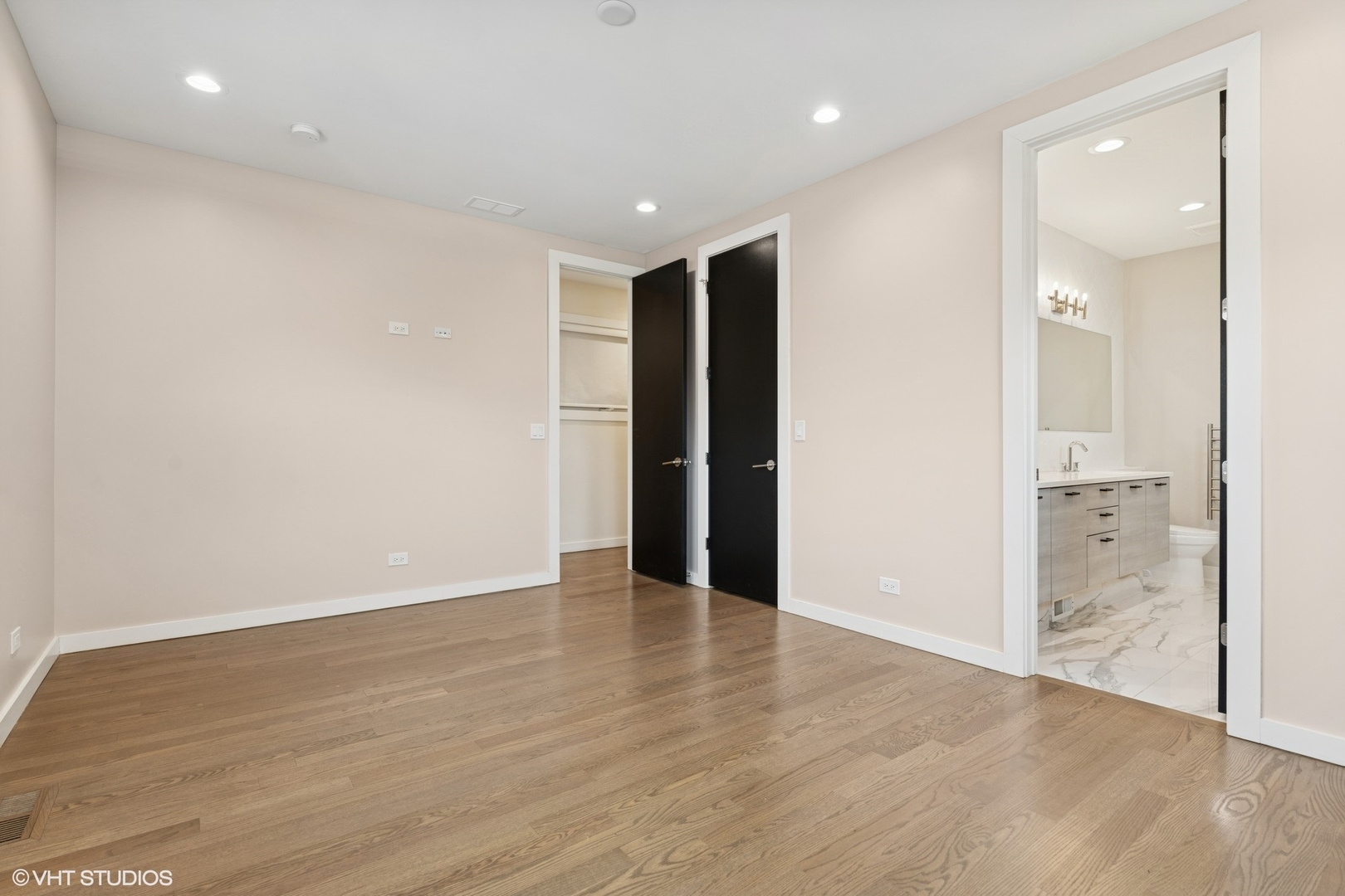 927 N Damen Avenue Unit: 2