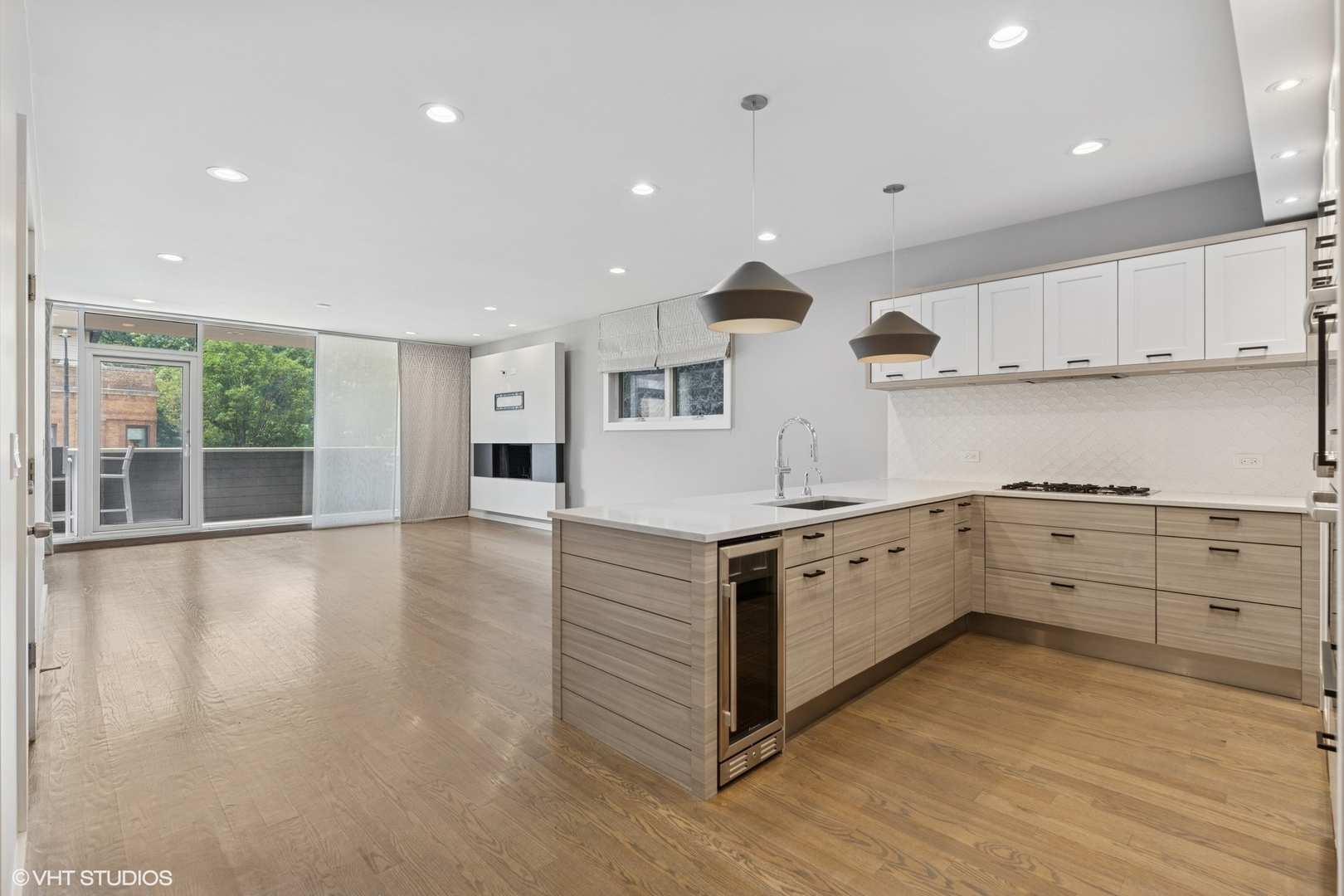 927 N Damen Avenue Unit: 2