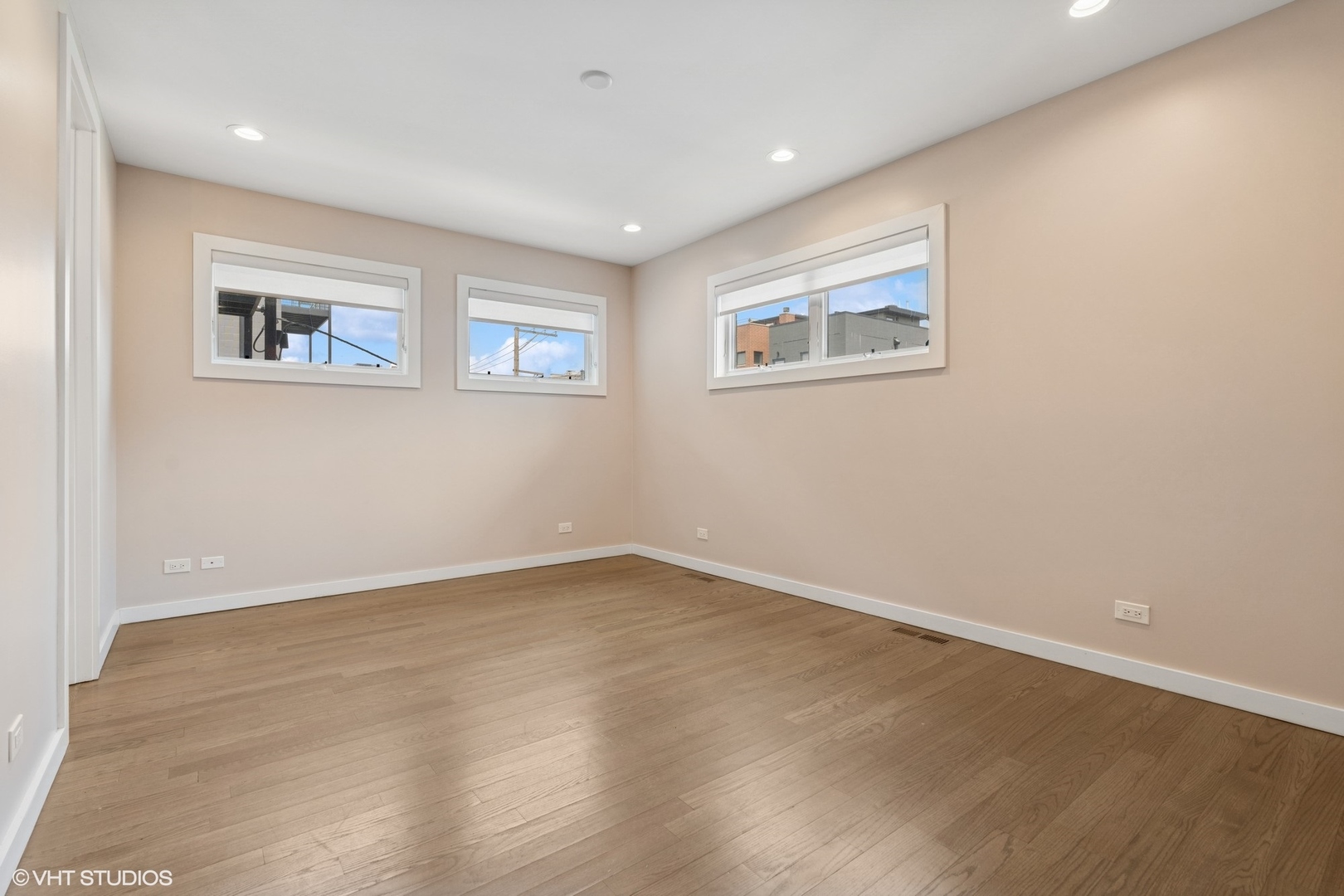 927 N Damen Avenue Unit: 2