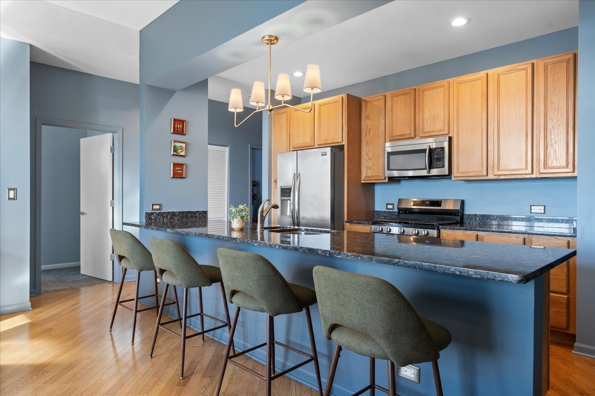 2337 W Wolfram Street Unit: 514