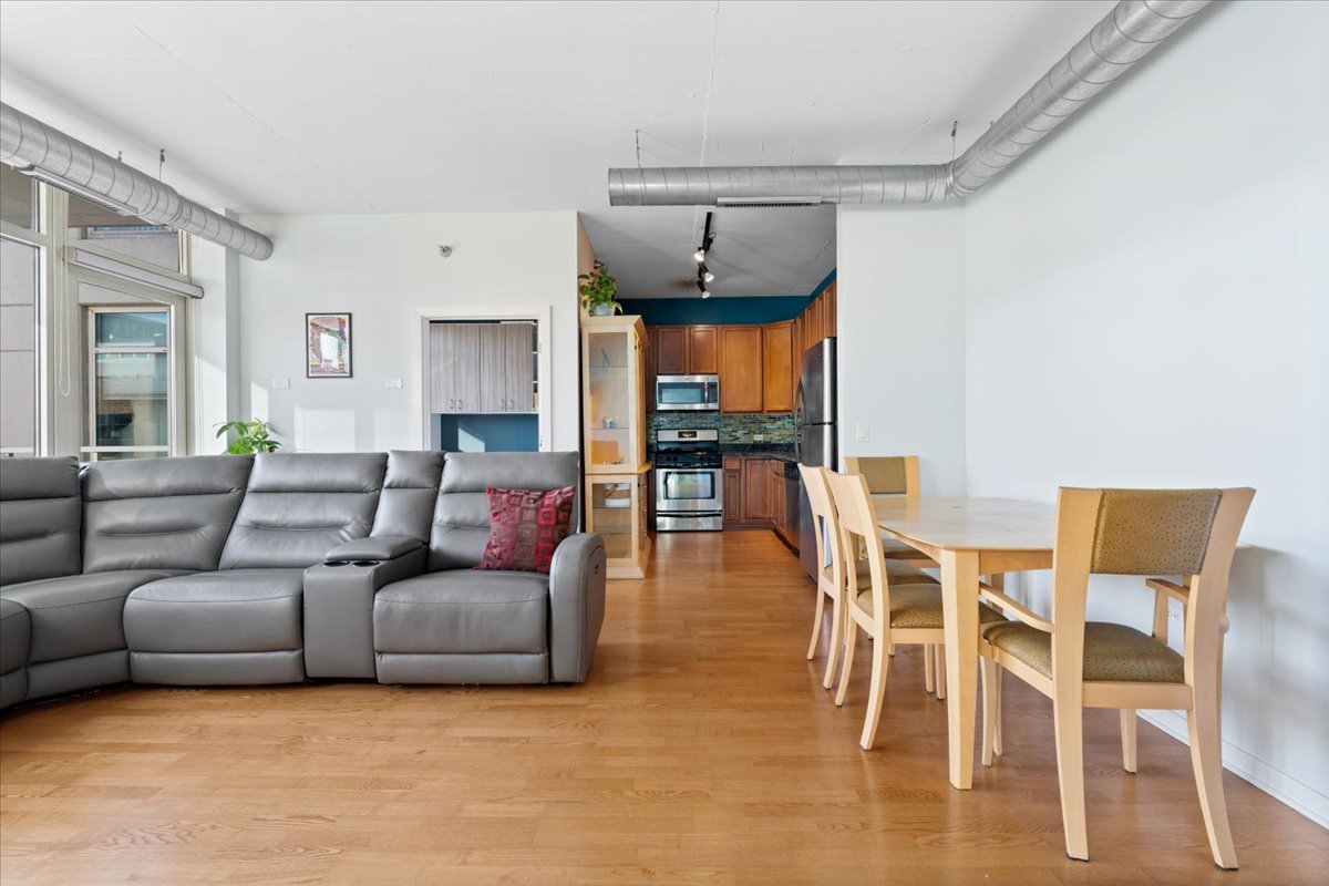 909 W Washington Street Unit: 804