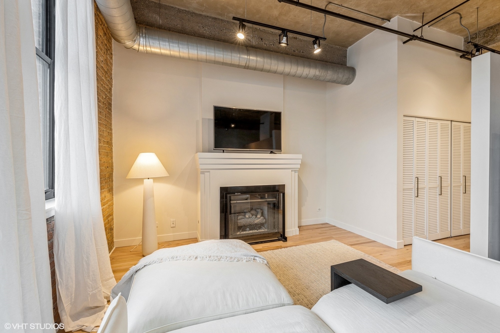 817 W Washington Boulevard Unit: 406