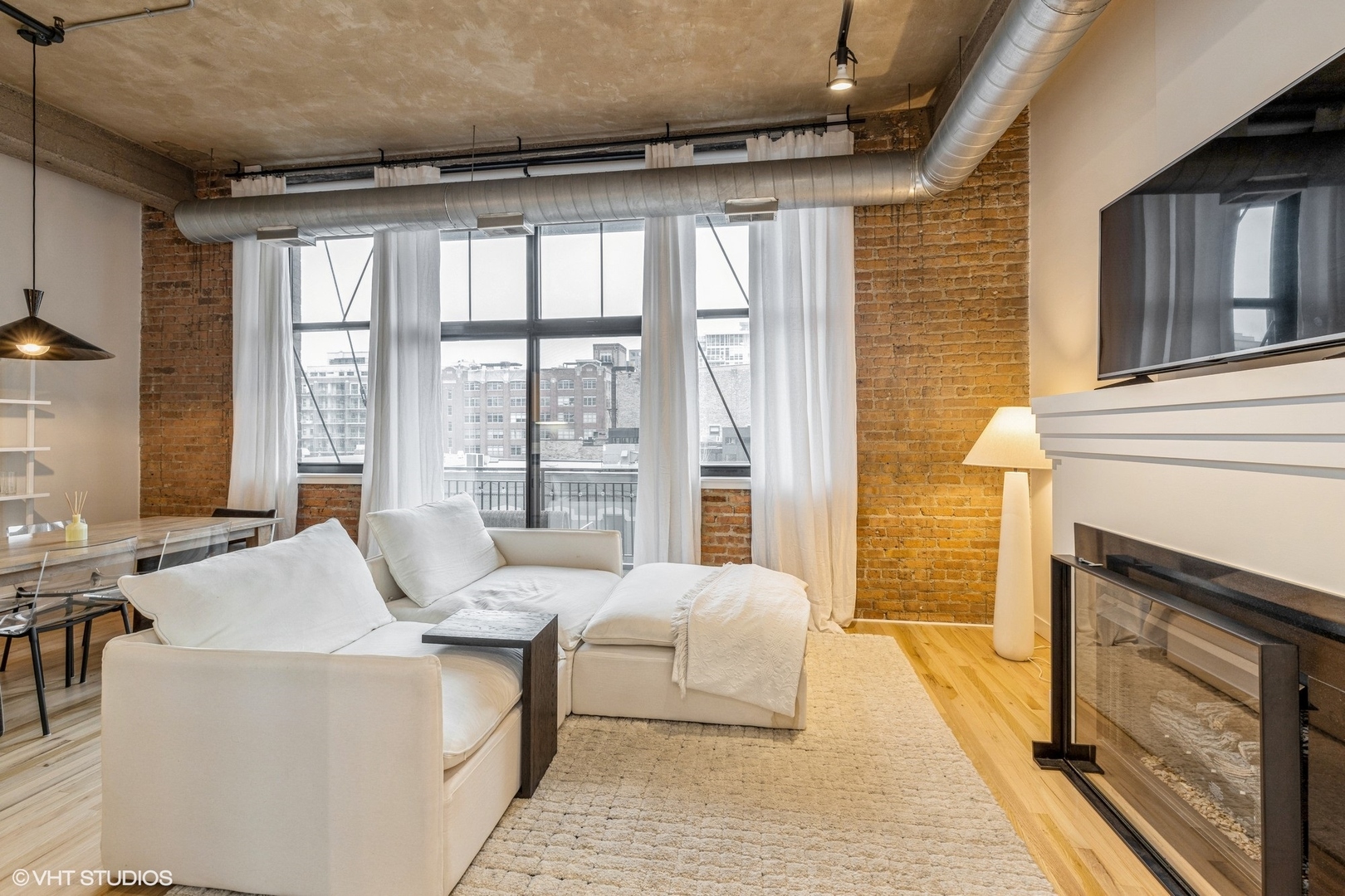 817 W Washington Boulevard Unit: 406