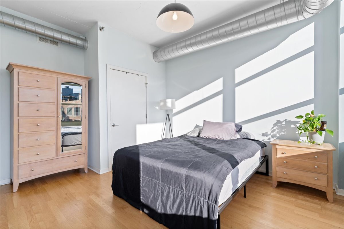 909 W Washington Street Unit: 804