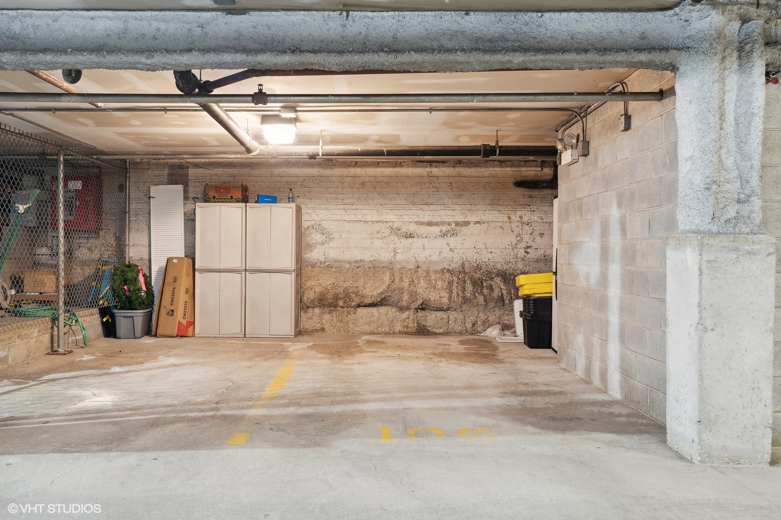 1670 N Claremont Avenue Unit: 106