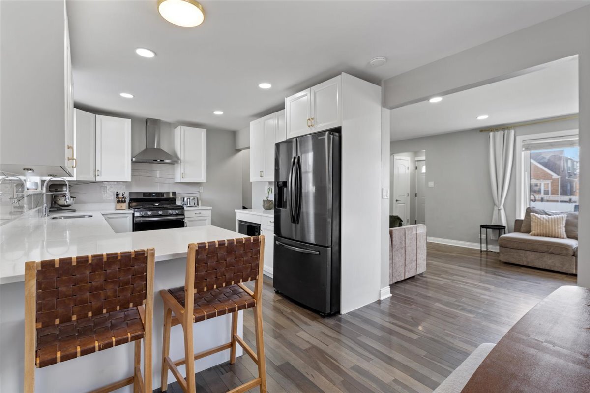 5143 N Newland Avenue