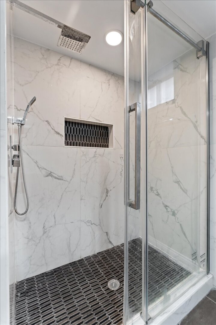 5143 N Newland Avenue