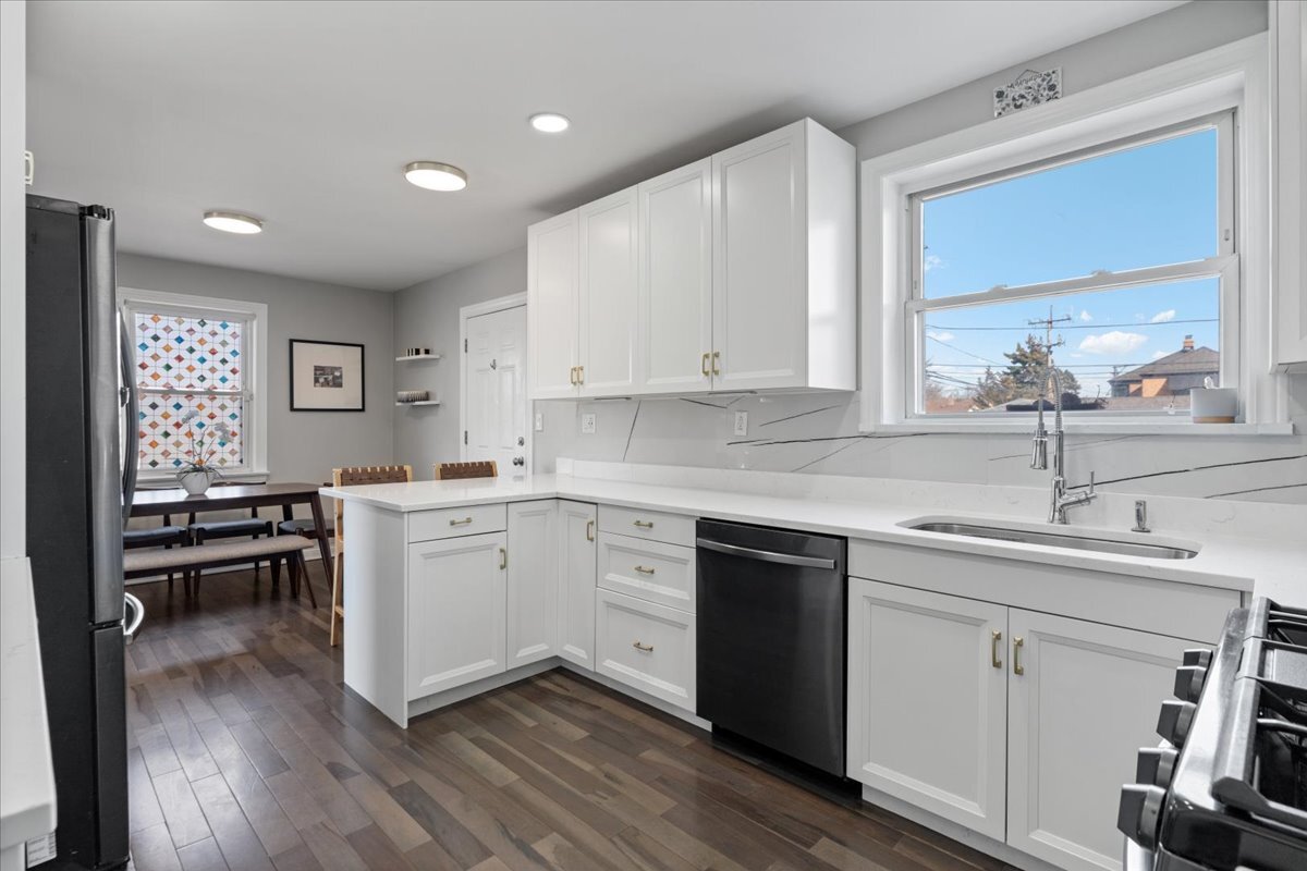 5143 N Newland Avenue