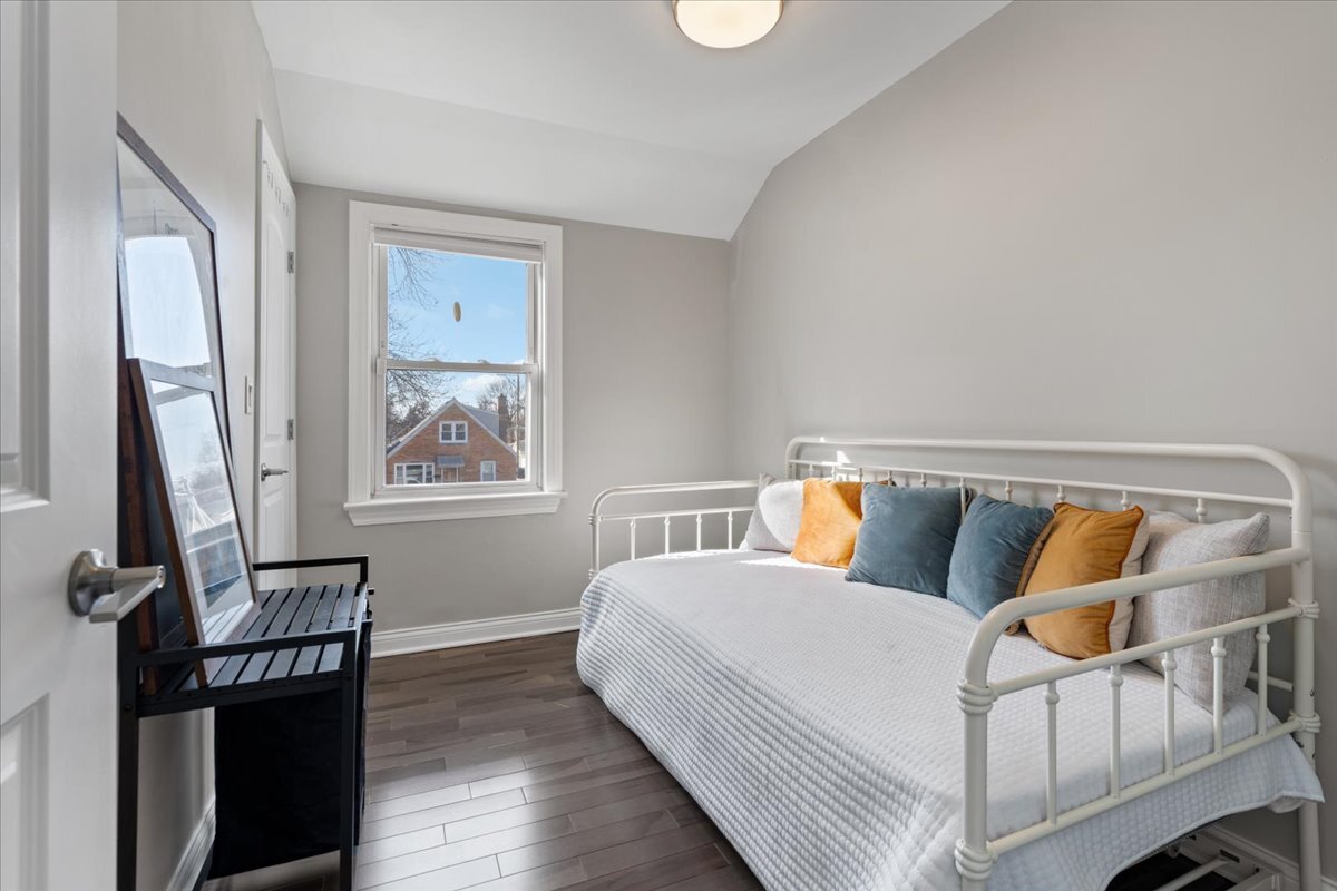 5143 N Newland Avenue