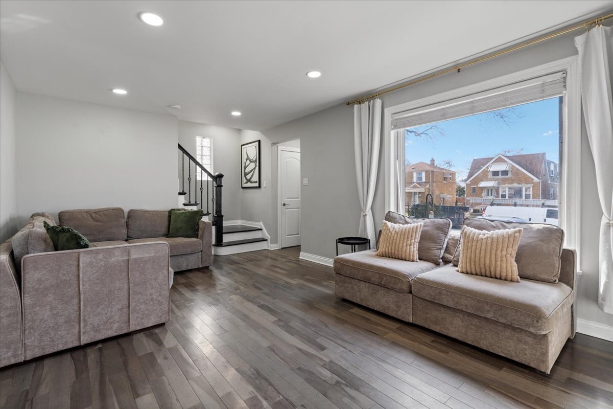 5143 N Newland Avenue