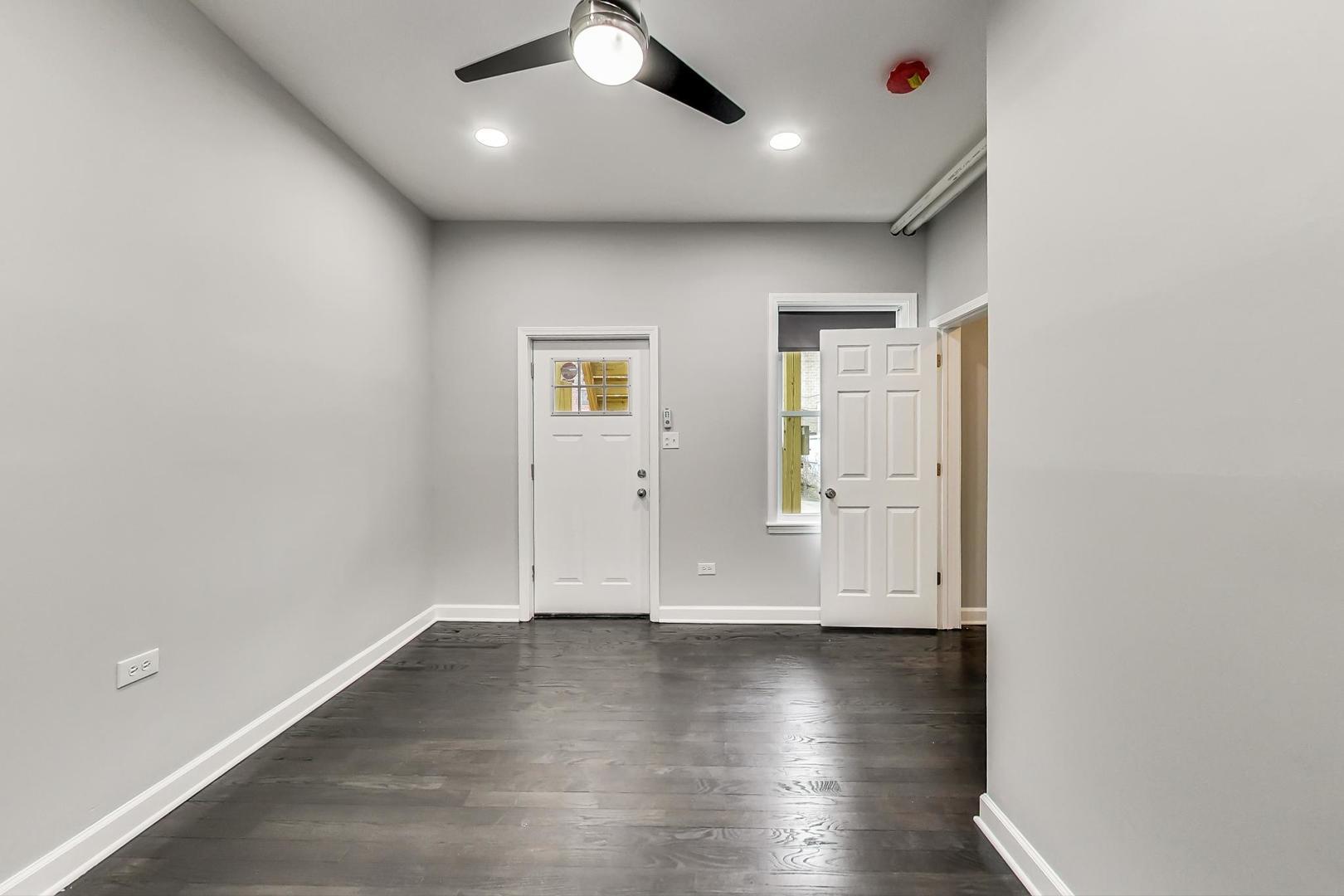 2025 W Melrose Street Unit: 1R