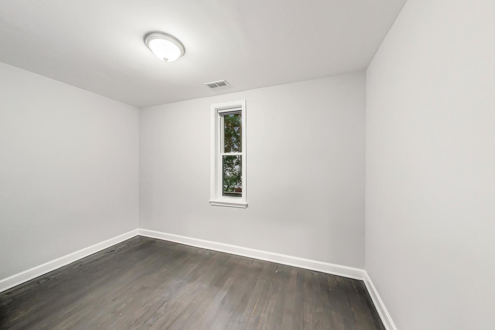 2025 W Melrose Street Unit: 1R