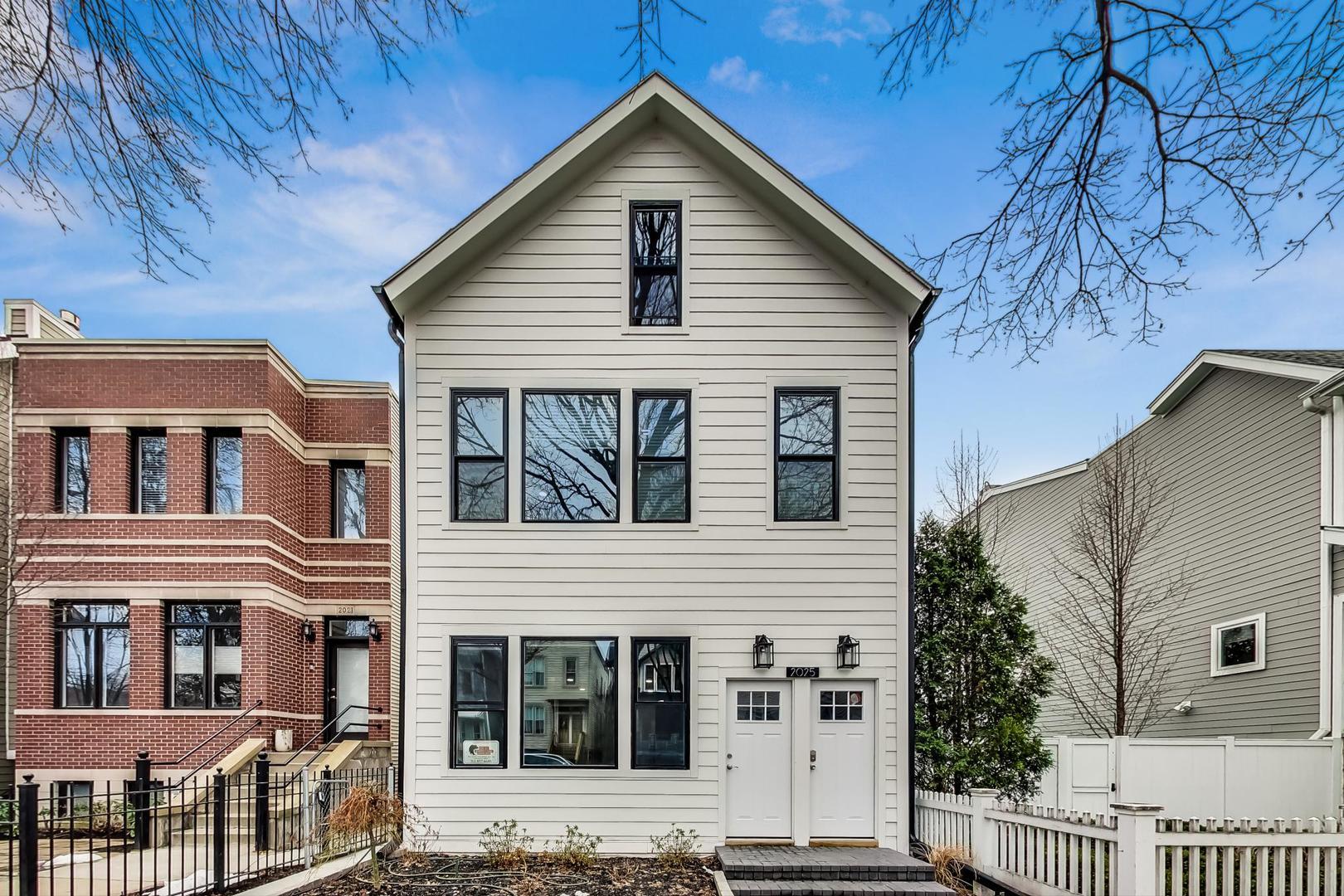 2025 W Melrose Street Unit: 1R