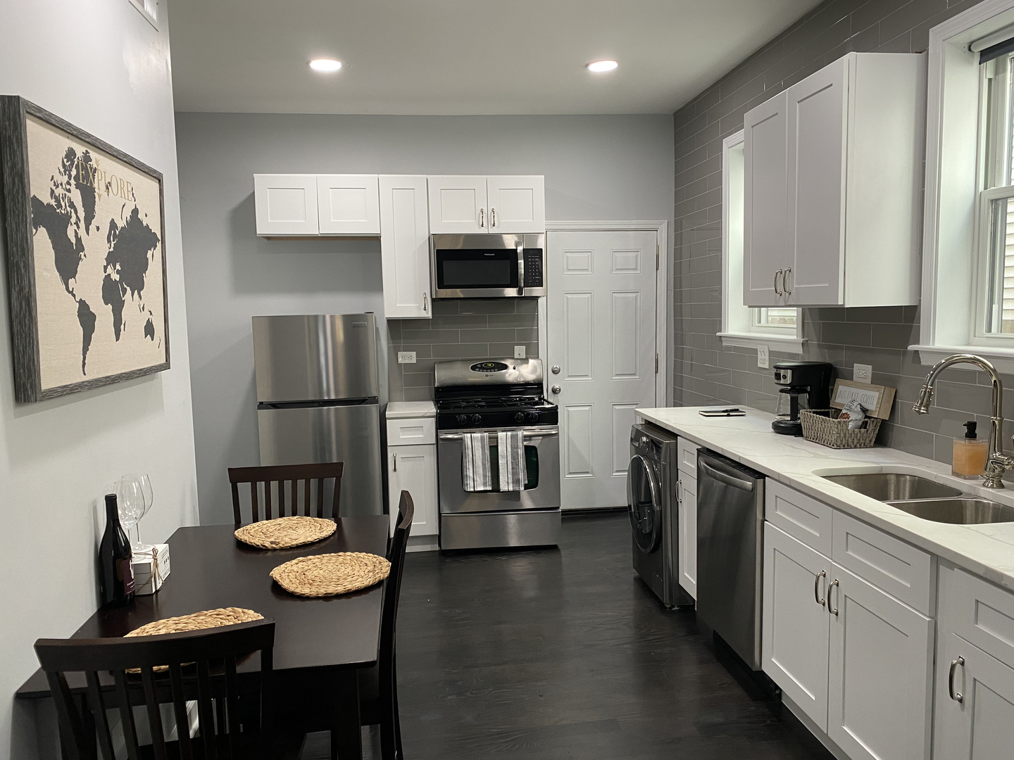 2025 W Melrose Street Unit: 1R