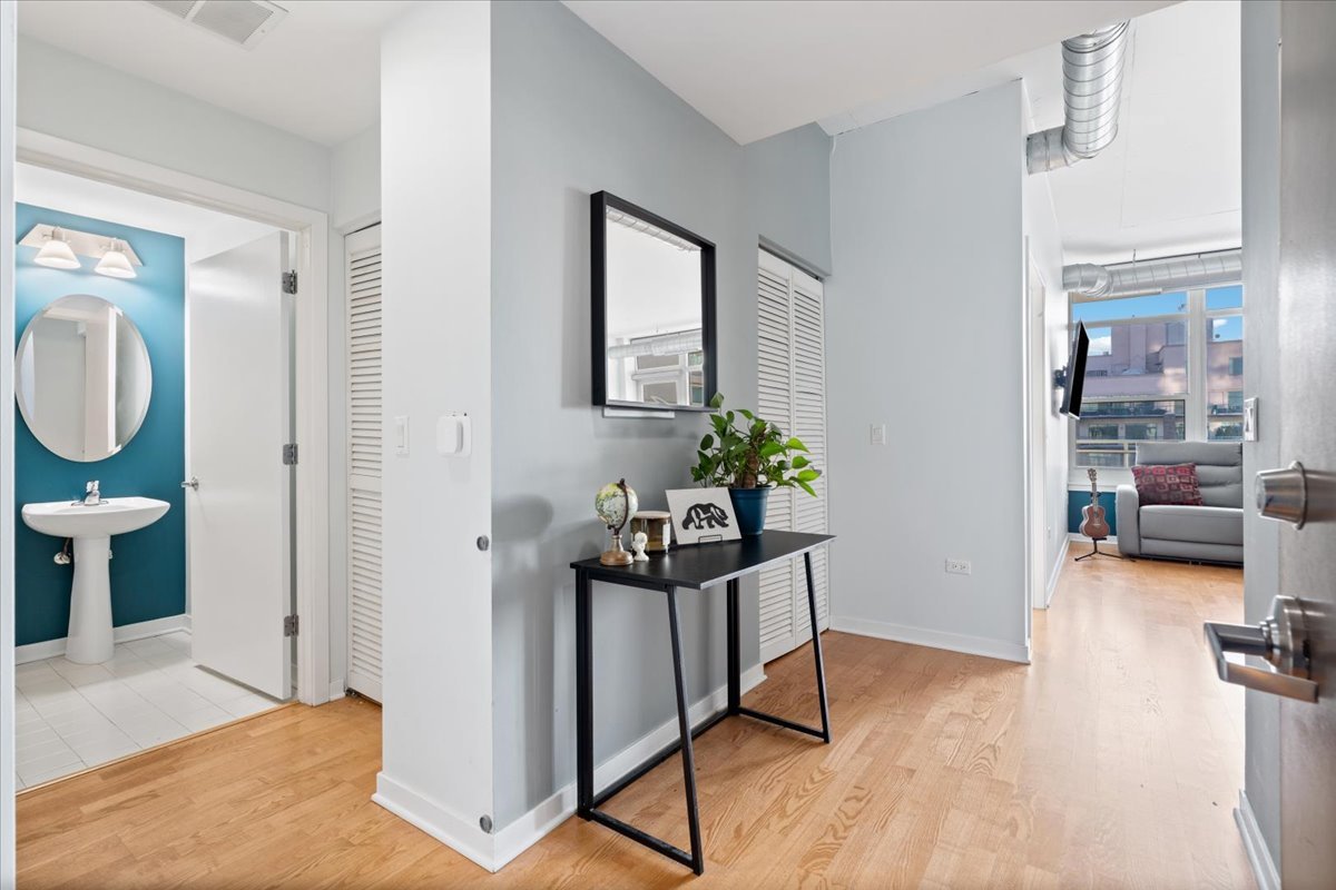 909 W Washington Street Unit: 804
