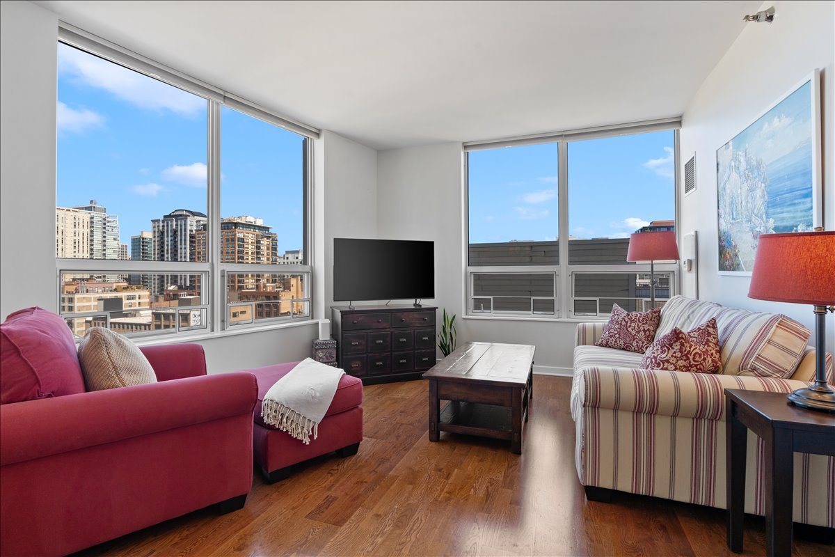 330 W Grand Avenue Unit: 1104