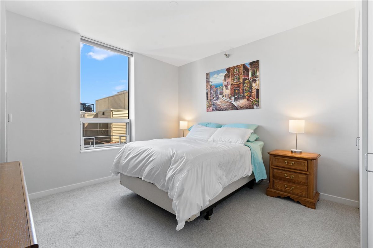 330 W Grand Avenue Unit: 1104
