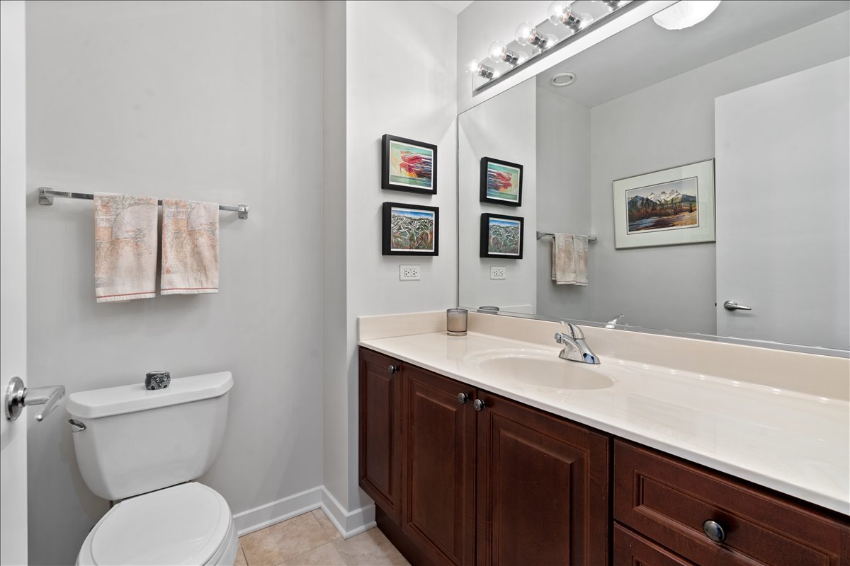 330 W Grand Avenue Unit: 1104