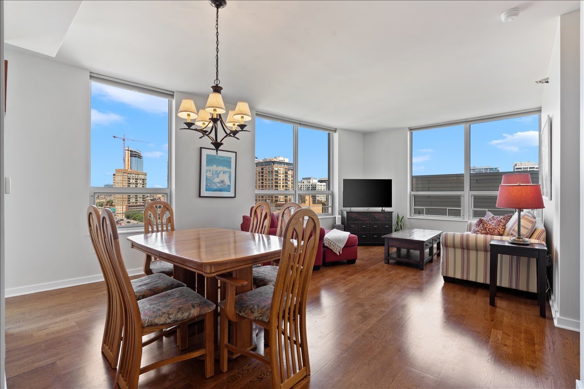 330 W Grand Avenue Unit: 1104