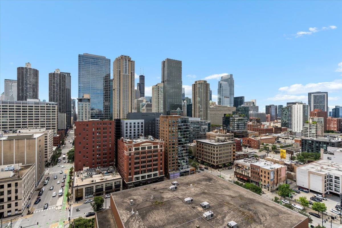 600 N Dearborn Street Unit: 1912