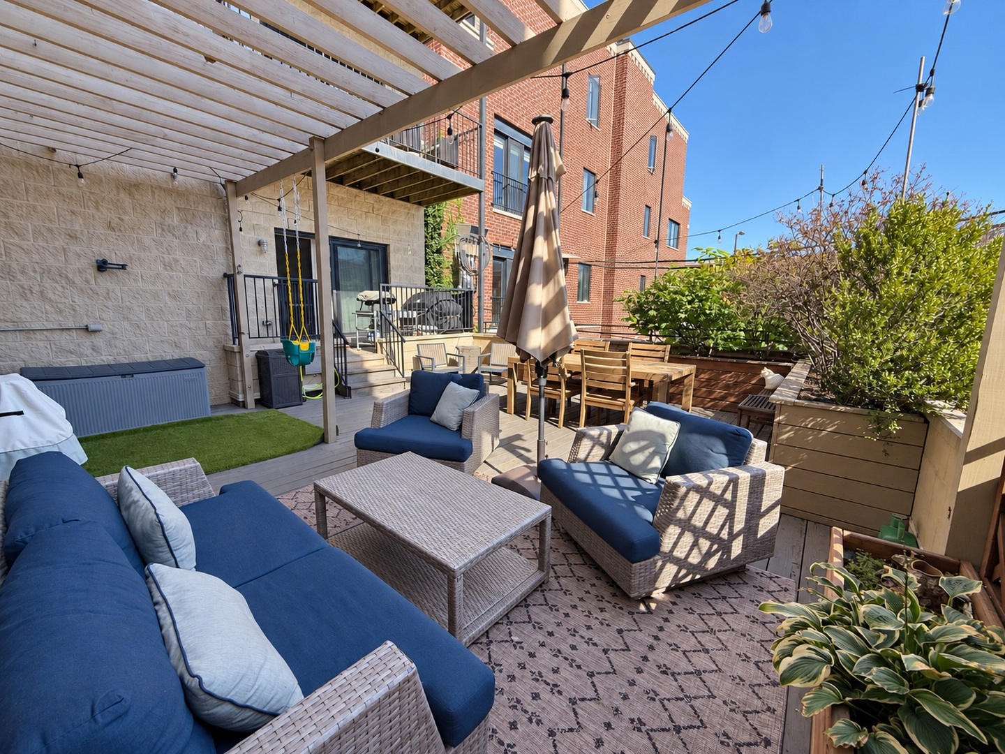 2009 W Belmont Avenue Unit: 2