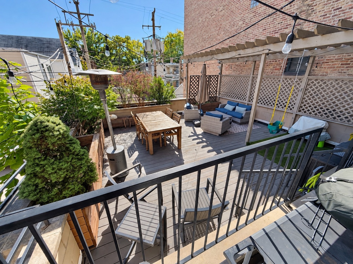 2009 W Belmont Avenue Unit: 2
