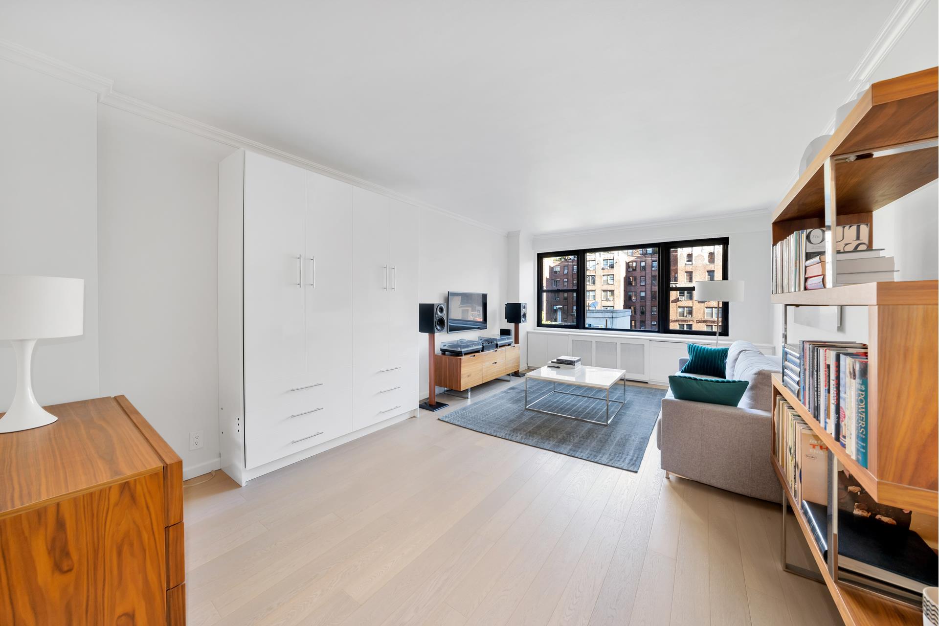 345 E 52ND Street 9K