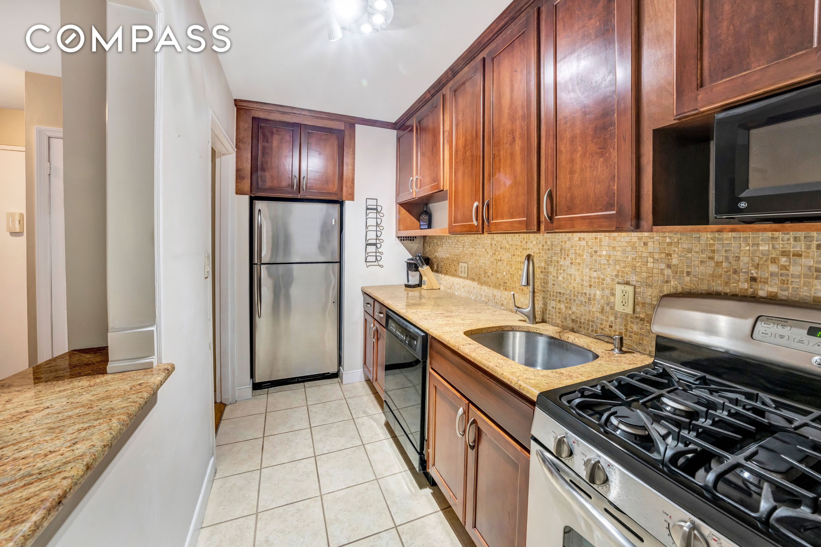 345 E 52nd Street 3G